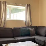 Jacuzzi Getaway With Sauna And Super King Bed